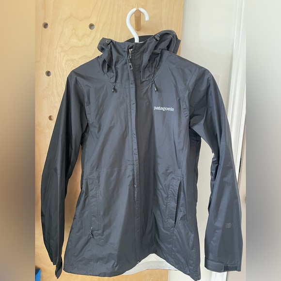 Patagonia Torrentshell Rain Jacket - Picture 2 of 6